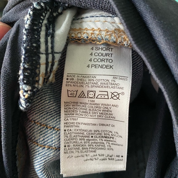 Maternity Ripped Jeans - Picture 4 of 4